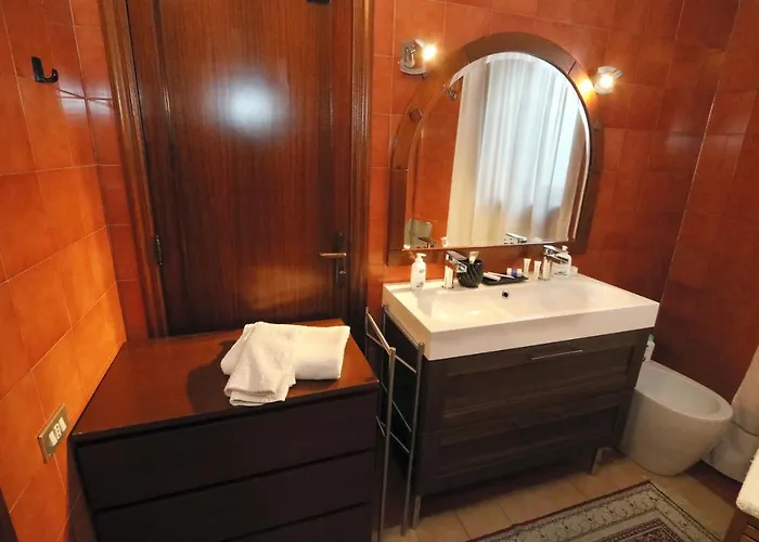 Barone 12 Free Parking *