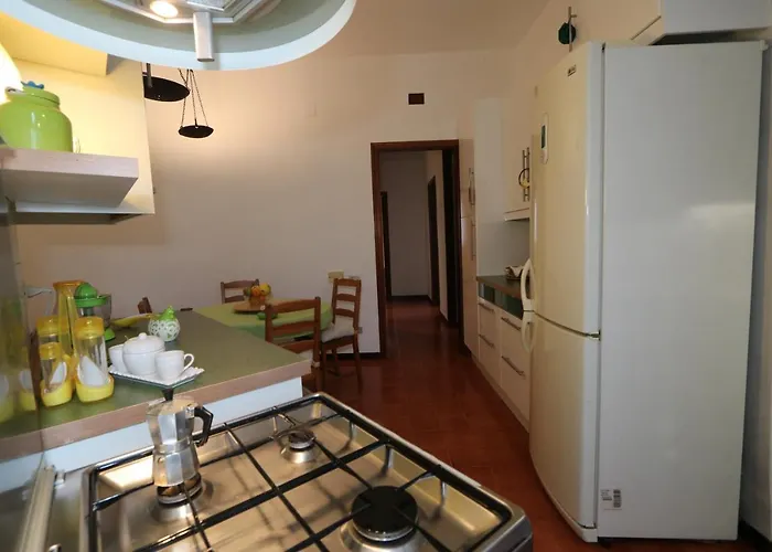 Barone 12 Free Parking *